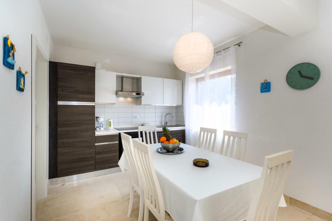 Apartman Jezevac Krk Town Bagian luar foto